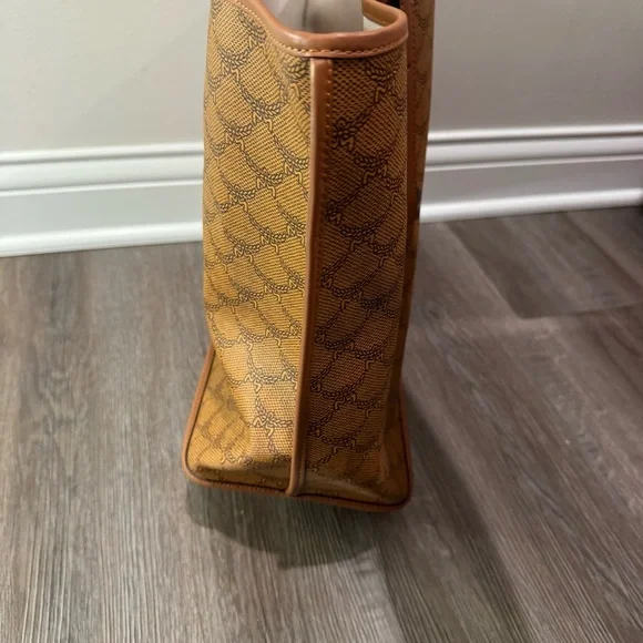 MCM Lauretos Monogram Canvas Medium Shopper Tote in Cognac - Picture 2 of 16